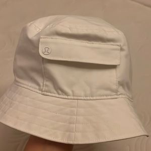 Lulu lemon white bucket hat with pocket